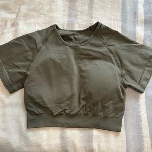 NVGTN Vortex Seamless Crop